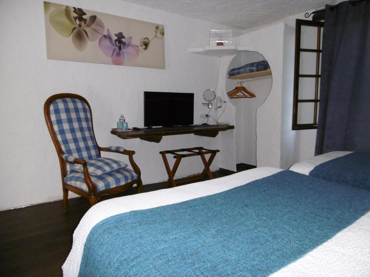 Le Relais Des Vieilles Postes Hotell Les Avenières Eksteriør bilde